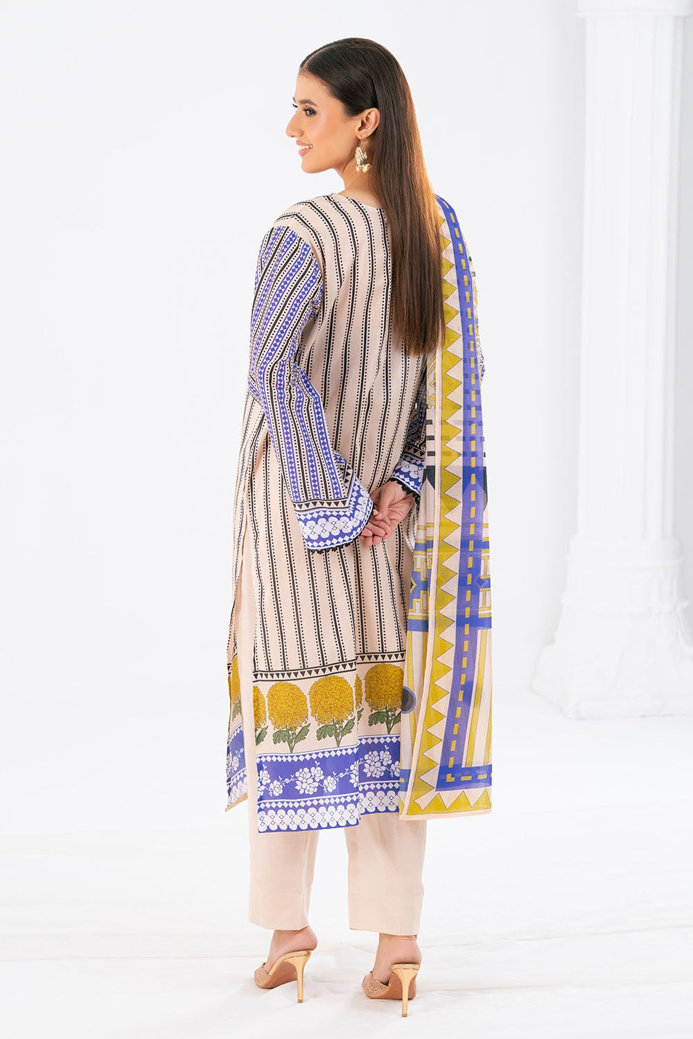 3 Piece Lawn Printed UnStitched Suit - L38