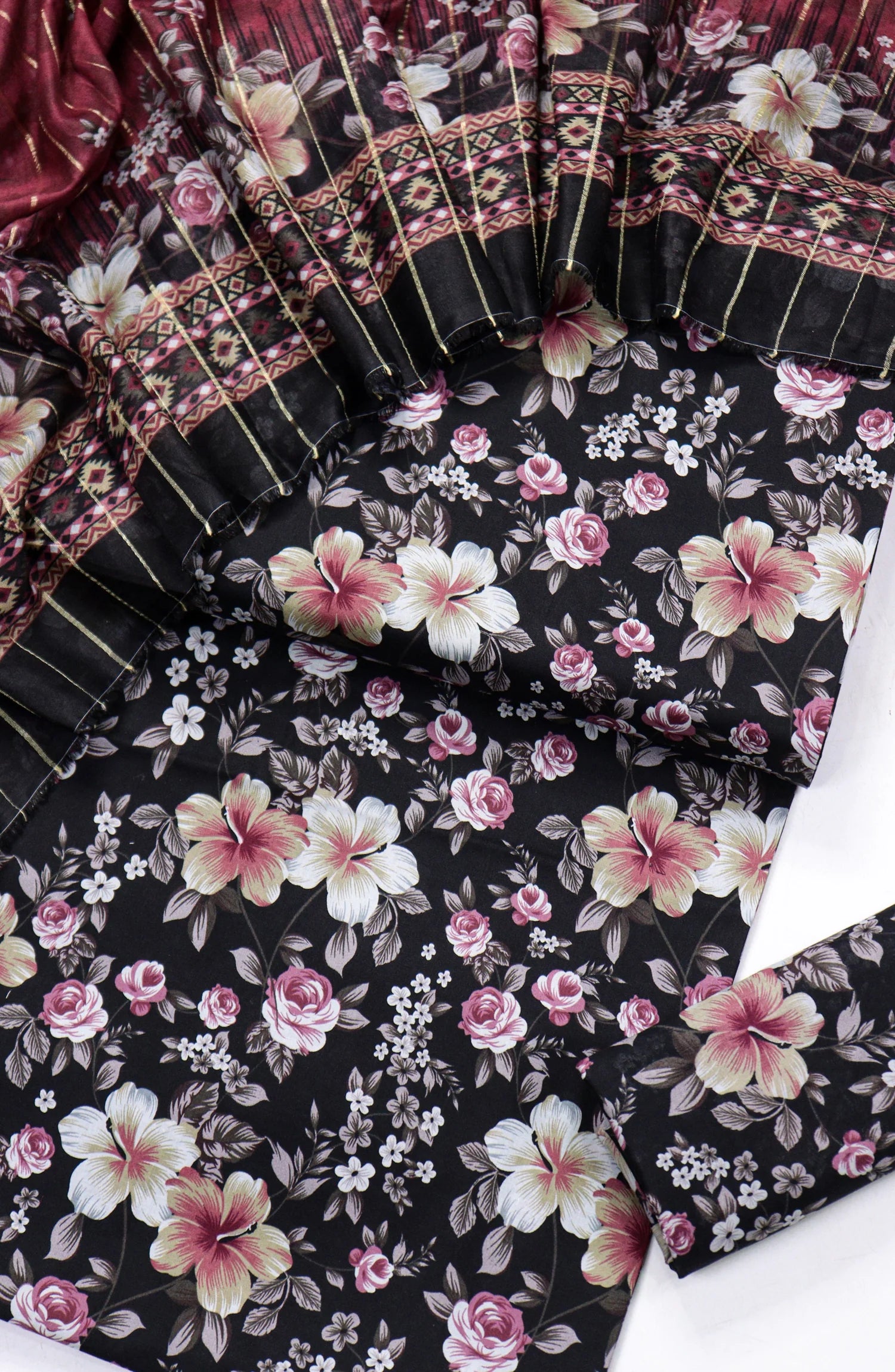 Printed Lawn Unstitched 3 Piece Suit
